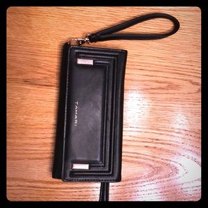 Black Tahari wristlet - wallet